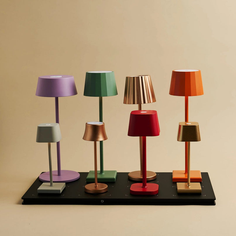 Combi Set Professional-8 X de Pijp Mini Mocha Brown oplaadbare tafellampen & 1 x Central Station draadloos laadstation met Qi-Technology-Perfect voor restaurants, gastvrijheid en hotels