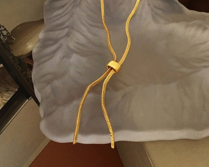Minimalistische driehoekige botketting uittrekbare ketting