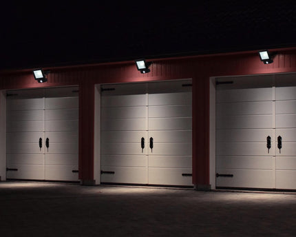 LED Outer Light "Radia" 30W met sensor, gemaakt van metaal en glas in zwart, met geïntegreerde LED