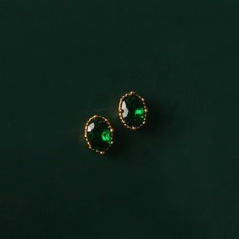 Moderne vintage groene kristallen oorstekers