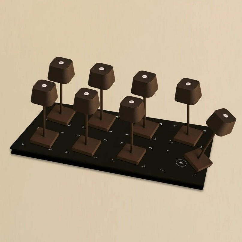 Combi Set Professional-8 X Sarphati Mini Mocha Brown Oplaadbare tafellampen & 1 x Central Station Wireless Laying Station met Qi-Technology-Perfect voor restaurants, gastvrijheid en hotels