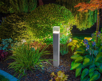 LED Outer Socket Light "Leah" gemaakt van metaal en plastic in stalen blanke, geïntegreerde LED, padlichten