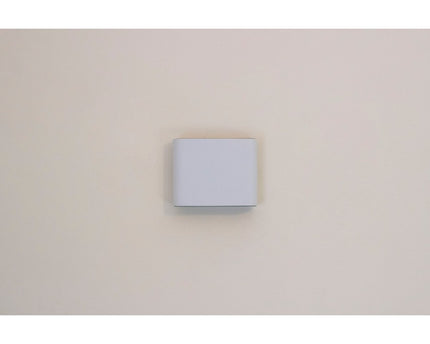 Noteloze wandlicht "kubus" magnetisch, ca. 10 x 10 cm, gemaakt van wit metaal, met bewegingssensor