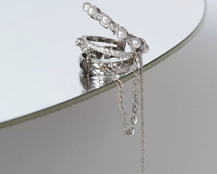 Elegante oormanchet met ketting - Uit één stuk