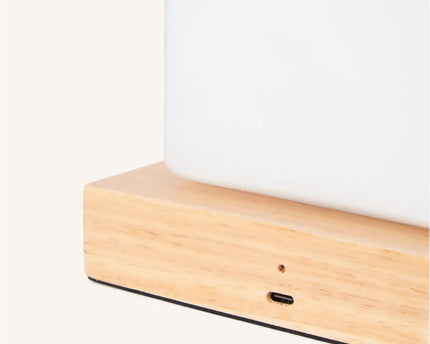 Noah lichtbruine houten oplaadbare tafellamp met glas en houten handgreep