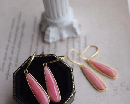 Minimalistische roze koningin Conch Shell oorbellen