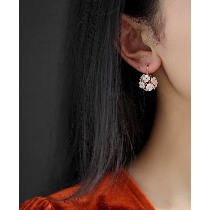 Romantische bloemenmand hoepel oorbellen