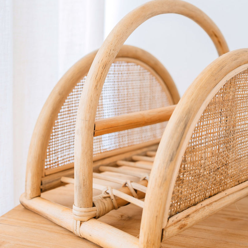 Rotan Krantenrek – Tijdschriftenhouder – Boho Krantenmand – Handgemaakte Rotan Krantenhouder ALOR