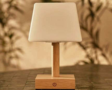 Tommy lichtbruine houten tafellamp met glas - oplaadbare, dimbare lamp, draadloze verlichting