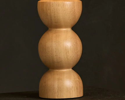 Oliver lichtbruine houten lamp met beige schaduw | Elegant geometrisch ontwerp voor uw huis