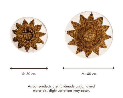 Ronde Boho Wandmand – Geweven Wanddecoratie – Decoratieve Schaal – Geweven Wandbord met Geborduurd Sterpatroon ADARI (2 maten, Ø30/40 cm)