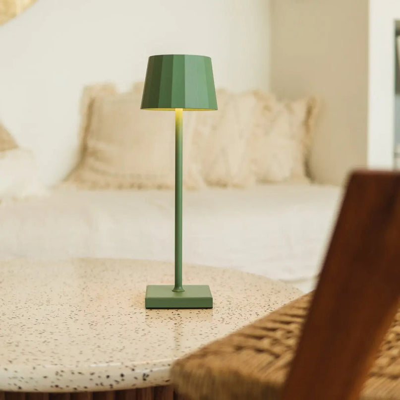 William Sage groene oplaadbare tafellamp – USB-C, dimbaar, batterij met een levensduur van 120 uur
