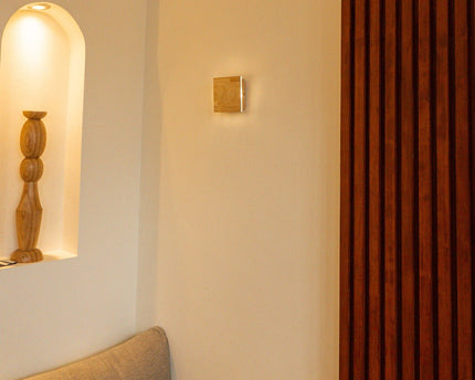Lane lichtbruine draadloze wandlamp - oplaadbaar, dimbaar, natuurlijk houtlamp