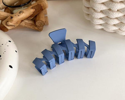 Minimalistische blauwe kleurtoon klauw haarclips