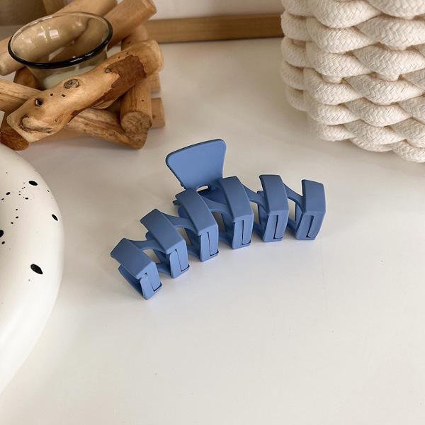 Minimalistische blauwe kleurtoon klauw haarclips