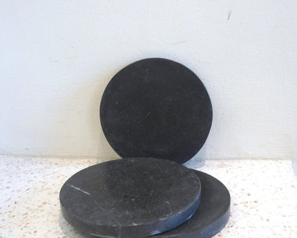 Ronde marmeren onderzetters set van 4 of 8 handgemaakte RANUKA (grijs)
