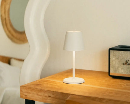 James White oplaadbare tafellamp – draadloos, dimbaar en elegant