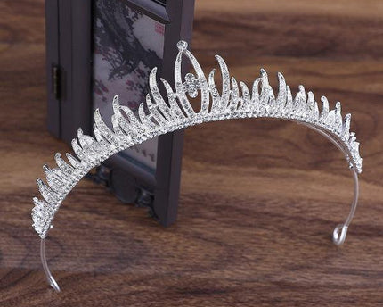 Koningin stijl koninklijke elegantie bruiloft tiara's