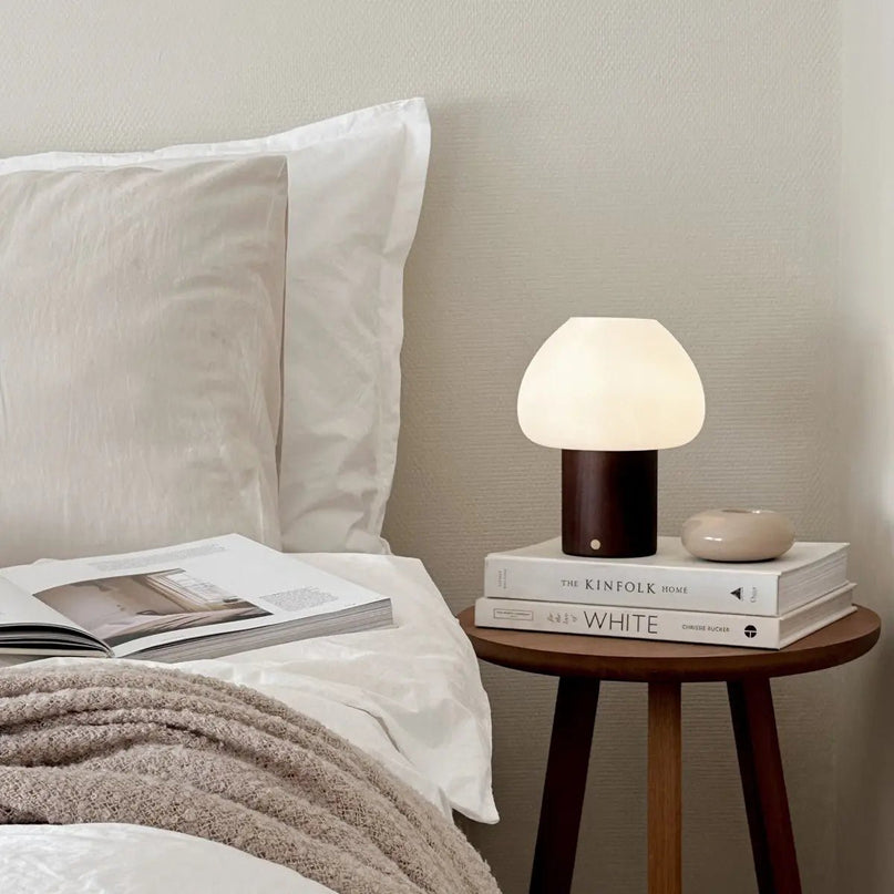 Fynn Donkerbruine Houten Lamp – Oplaadbaar & Dimbaar Licht