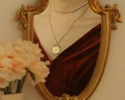 Tijdloze sprankelende choker met diamantlook
