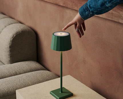 Wouter salie groen oplaadbare tafellamp-draadloos opladen, dimable, 120 uur batterijduur