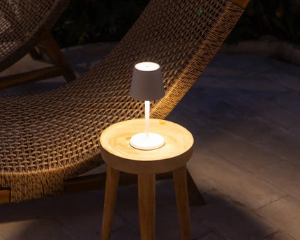 James White oplaadbare tafellamp – draadloos, dimbaar en elegant