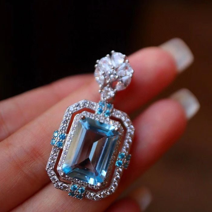 Sprankelende blauwe topaz vierkante hanger ketting