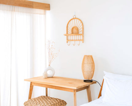 Rotan Wandplank – Kleine Boho Wandplank – Hangende Rotan Plank – Jas- of Sleutelhaak – Handgemaakte Plank Gemaakt van Rotan (41x53 cm) BANTEN