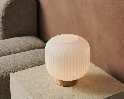 LYLA Unieke oplaadbare lamp - Frosted glas en houten basis, dimable, 3 lichte modi