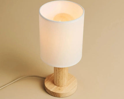 Boris lichtbruine lamp met 2 meter koord - stof schaduwlamp en houten basis