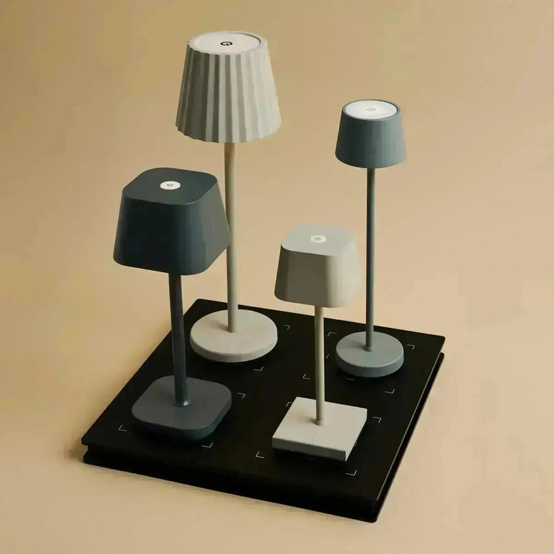 Combi Set Professional-4 X Maya Shadow Gray Oplaadbare tafellampen en 1 x Amstel Wireless Laying Station met Qi-Technology-Perfect voor restaurants, gastvrijheid en hotels