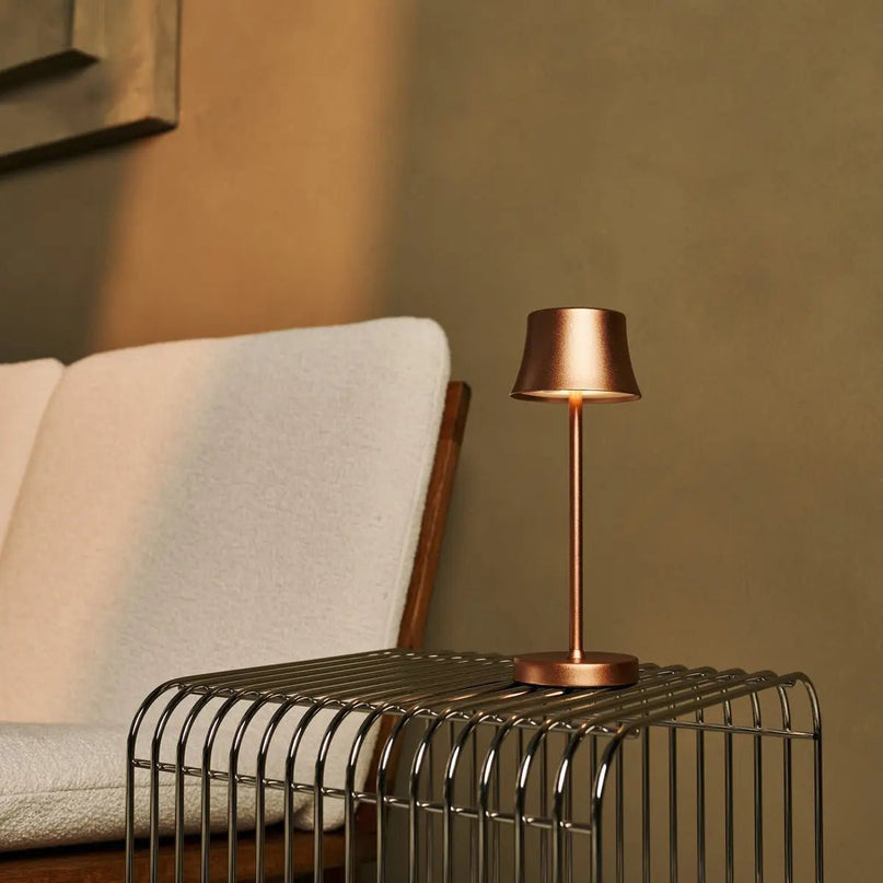 Combi Set Professional-8 X de Pijp Mini Copper Oplaadbare tafellampen & 1 x Central Station Wireless Laying Station met Qi-Technology-Perfect voor restaurants, gastvrijheid en hotels