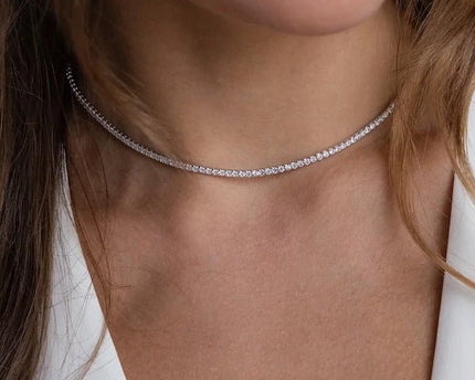 Tijdloze sprankelende choker met diamantlook