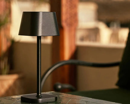 Ava Zwarte Oplaadbare Tafellamp | Slanke draadloze verlichtingsoplossing