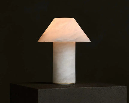 Eleonora stijlvolle albasten lamp – handgemaakt, uniek ontwerp met zachte gloed