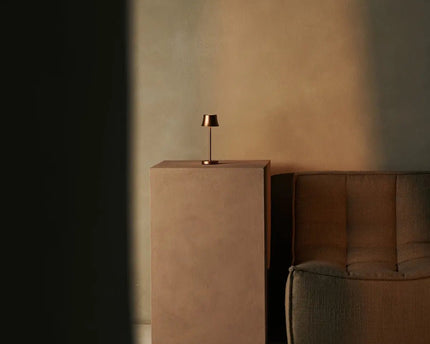 De Pijp Mini koper oplaadbare tafellamp - Draadloos opladen, dimbare lamp en 3 lichte kleuren