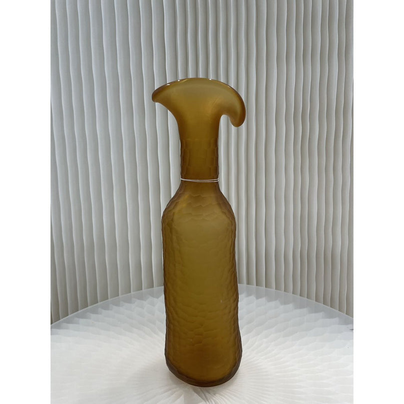 vintage amberkleurige glazen vaas groot formaat: H36cm* B 7CM *D 7cm