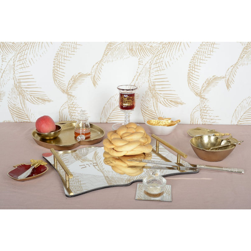 Rode granaatappelbeker met gouden randen 11x11x1.5 cm