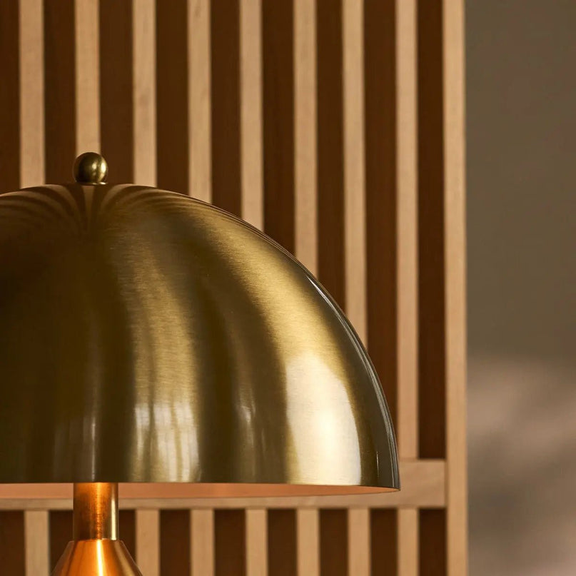 Otto Gold Dressoir Lamp – Stijlvolle metalen tafellamp voor elke kamer