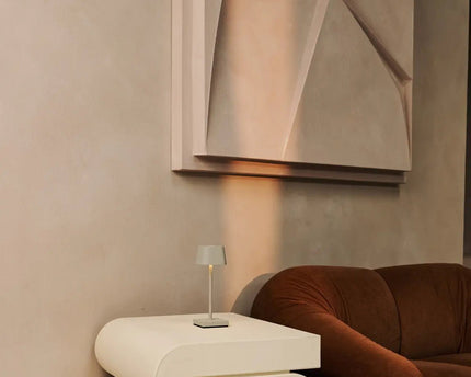 Combi Set Professional-8 x Sarphati Mini Shadow Gray Oplaadbare tafellampen & 1 x Central Station draadloos laadstation met Qi-Technology-Perfect voor restaurants, gastvrijheid en hotels