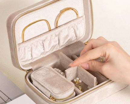 Duel Velvet sieradendoosje - Melkachtig beige