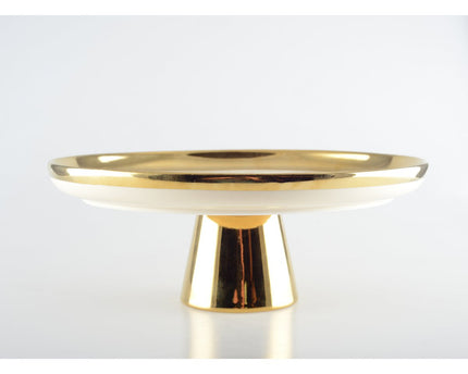 Romig taartgerecht met gouden rand