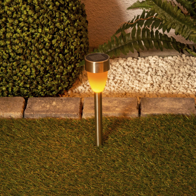 6 Set LED LED Solar Outer Light met aarde spies gemaakt van roestvrijstalen gekleurd metaal en plastic, met geïntegreerde LED