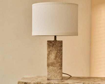 Rosie travertijnlamp – elegante natuursteen met katoenen kap