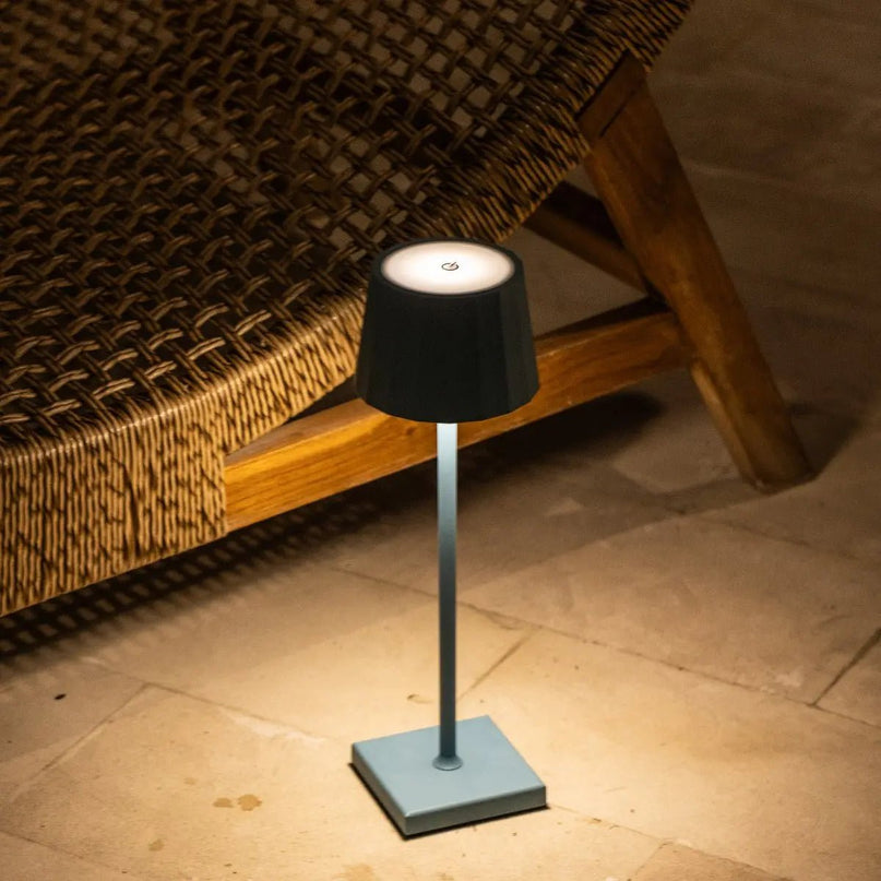 William Amsterdams blauwe oplaadbare ijzeren tafellamp – dimbaar, batterij van 120 uur, USB-C
