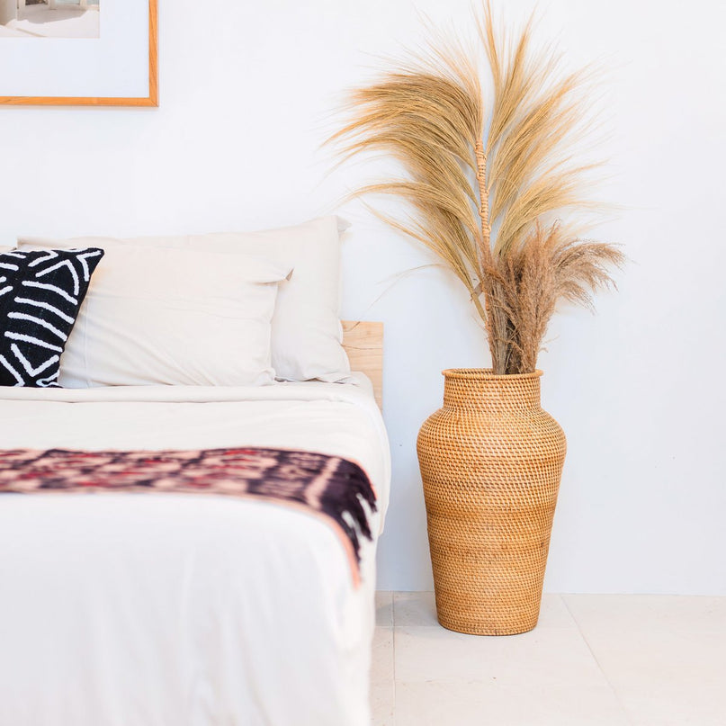 Geweven rotan vaas rond – grote boho decoratieve vaas – vaas hoog en smal – vloervaas handgemaakt van natuurlijke vezels (Ø 30 cm) KIDUNG