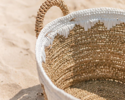 Ronde manden van zeegras met witte katoenen koorden WAIGEO (3 maten) Decoratieve was- of opbergmand