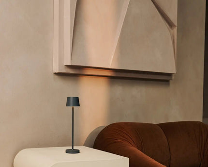 Combi Set Professional-8 X Vondel Mini Stone Gray Oplaadbare tafellampen & 1 x Centraal Station Wireless Laying Station met Q1-Technology-Perfect voor restaurants, gastvrijheid en hotels