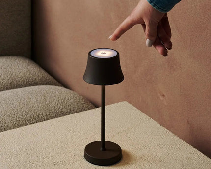 De pijp mini mokka bruin oplaadbare tafellamp - draadloos opladen, dimbare lamp en 3 lichte kleuren