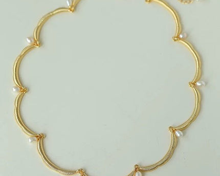 Elegante kanten bloemversiering parelketting
